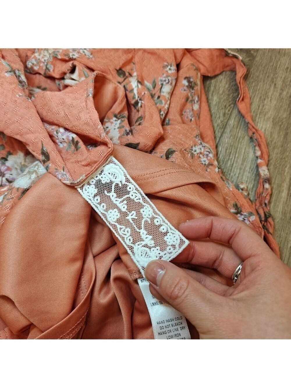 Sadie & Sage Rust Floral Wrap Mini Dress Ruffle Sleeve Boho Small 0522 - Picture 4 of 7